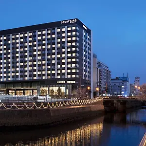 호텔 Courtyard By Marriott ****